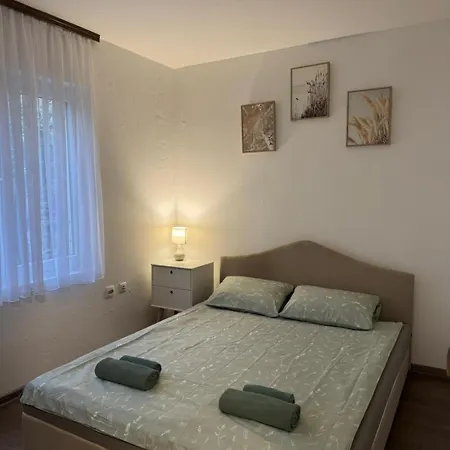 Apartman One Business &